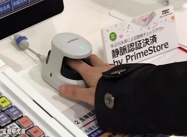 单反镜头携带久久精品国产99国产精人妖，轻装上阵，摄影无忧
